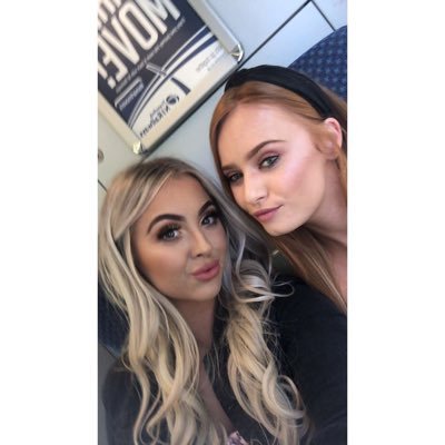 Lottie and Blair’s mummy👣🥰