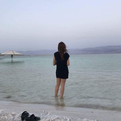 DeeNona23's profile picture. 