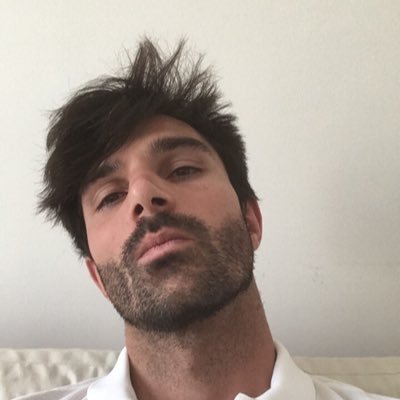 eniotnanotub's profile picture. ⍆ Architecte ⍅