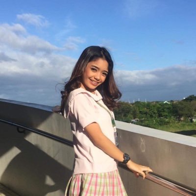 yanacyriil's profile picture. 