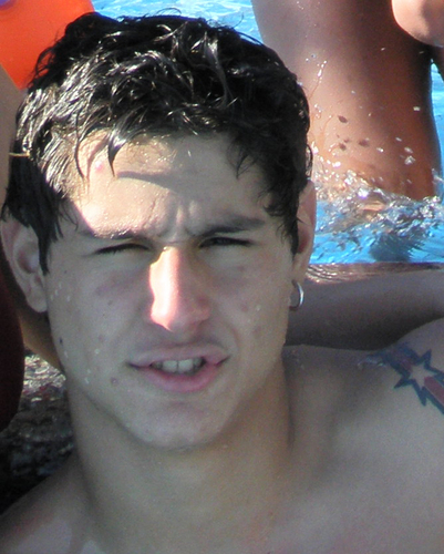 y_guimaraes1's profile picture. I can ride my bike with no handlebars.