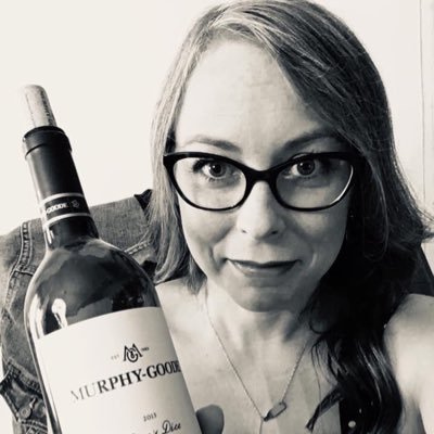 Nerd + Geek 🤓 Former Scientist 👩‍🔬Now all about #Wine 🍷 #Whisky 🥃 and #Foodie 🍝 #Mompreneur first #winebynight WSET L3