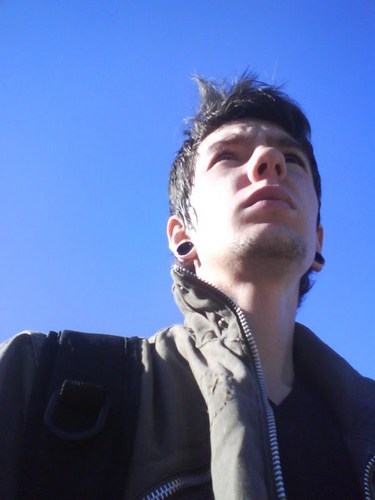 Guitarrista e 2° Voz da Lucinia, Produtor de Eventos, Peão nas horas vagas !