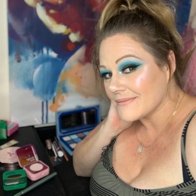 Taraleageorge On Twitter Super Sleek And Sexy The Blonde Bob Is