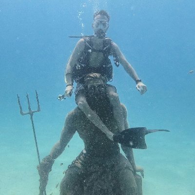 hellzapoppinn's profile picture. 