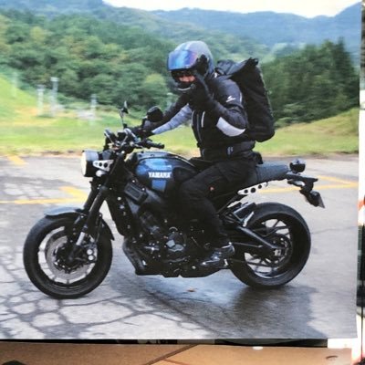 車とバイク好きっすねぇ。同い年で乗ってる知り合いほぼほぼおらんけどね 乗り物:インプレッサWRXSTi YAMAHA XSR900 ’19 YZF-R1 2CR ’15