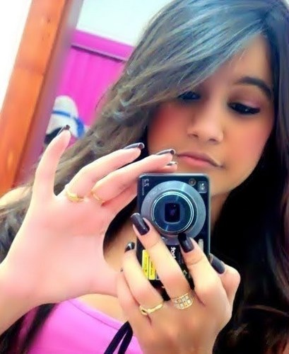 Mineira,16 anos,SãoPaulina,Futura Medica e namorada do @victor_renan ♥