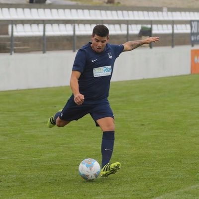 nacido en Buenos Aires, adoptado por Galicia. jugador de fútbol en equipos Nueva Chicago-Temperley-Villalonga-Pontevedra-R.Bouzas-Arosa SC