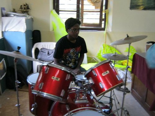 90anoop's profile picture. 