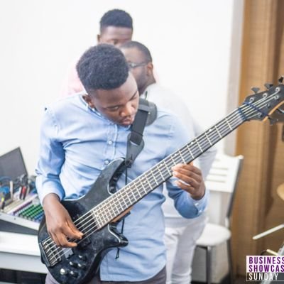Building @myselfInTheMostHolyFaith
Son of the Most-High ❤️✝️. Writer 🖊️. Spoken-Word Artist 🎤. Bassist 🎸. FrontEnd Engineer 💻, Chelsea Fan 💙💙,