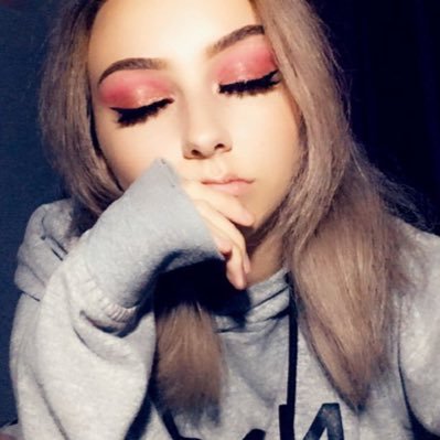 _PoorGore's profile picture. bit of a dickhead really