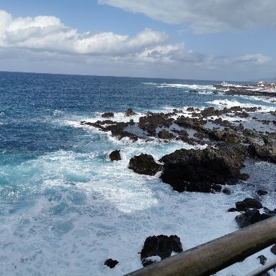 warmer910's profile picture. 