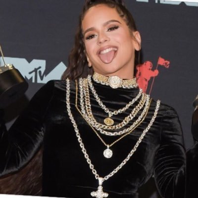 moneeybitch's profile picture. Distric 1💸 Todo lo que toco multiplica su valor