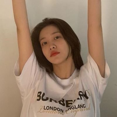 reveIarmy's profile picture. 