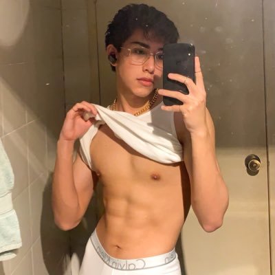 18+ 🇵🇪🇯🇵 just a boy having fun :3 | ig:crsdolce2 https://t.co/XIv27M46Le