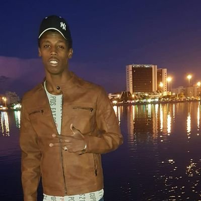 I0ZiY2Y9zk6OSLs's profile picture. ‏ٲفعـل مـا ترغـب بهہ ولا تستمـع لآرا۽ الآخريـن.🌍💜✨فـٵنـت. تـعيـش لـنفسـڪ ‎#لا_لـغيـرڪ ☻🍃

Do what you wish and do not listen to the💛opinions -💜
‎#بلوزر_سبه