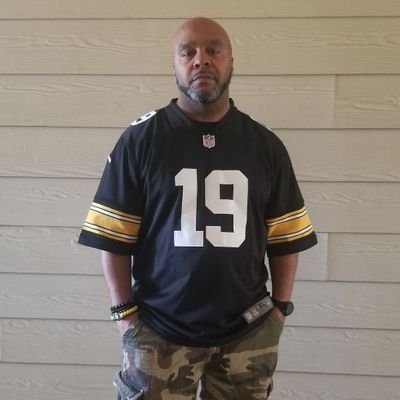 kwyitstorm22's profile picture. 