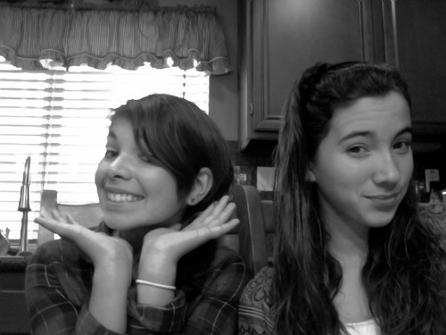 Forever_Yolanda's profile picture. Just your average girl kickin it on the beach in Cali. I love Phoenix, nevershoutnever!, Bruno Mars, Forever 21 and Converse...