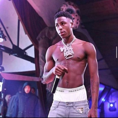 Trust no bichhhhh👹👻 TRUST NOBODY 💯 Ma money on ma mind got a vision in ma veinz its all about the money back!🖖