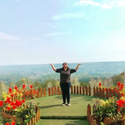 dianiopiari89's profile picture. Suka review apa yang ditonton dan dipakai