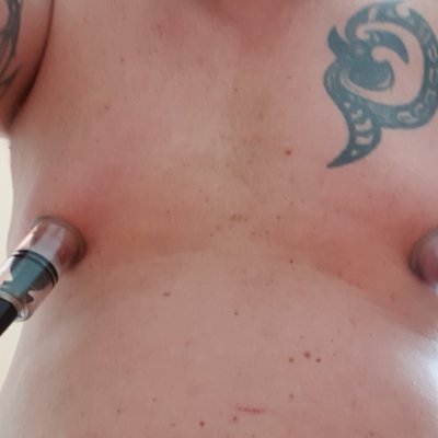 Man houd van extreem. en latex en lak kleding ben zelf extreem gepierced. skype intiempiercing65