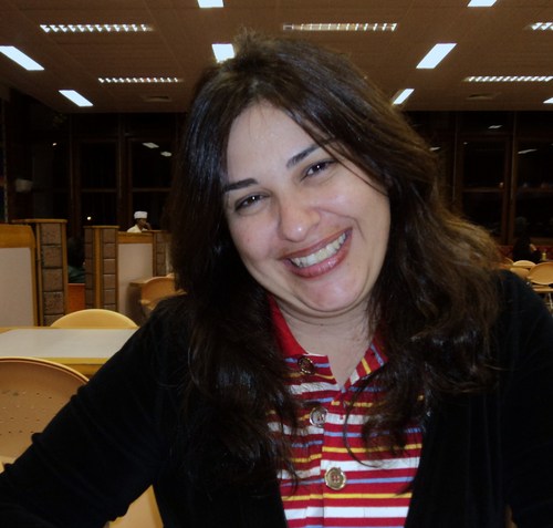 Professora de Inglês no Colégio Notre Dame e Pio XII de Campinas. Autora da coleção de livros  didáticos Wat's up? pela Editora Atual / Saraiva.