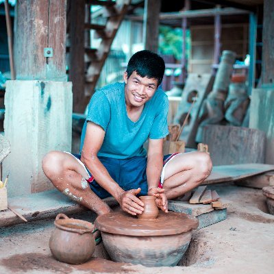 ➡️ Local tour near Luang Prabang Laos.
+Fun and relaxing pottery classes.
+ Visiting pottery center, brick factory and village.
+Taste Lao traditional food.