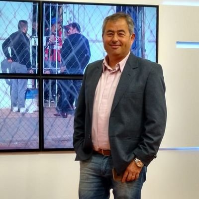 Periodista 
•Diario Uno de Entre Rios
•Radio La Voz - 90.1
•Trabajo en canal 9, APF, LT 14; Infover; FM Litoral; FM Ciudad; FM Provincia; Análisis; Hora Cero.