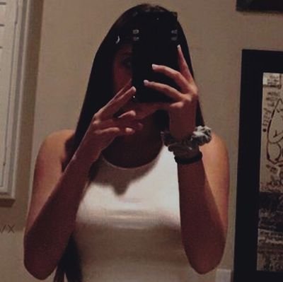 ‏‏وأَنتٓ الَّذي لٓمْ يعُد فيكٓ شٓيءٌ مُلتٓئم
أٓيُّ صبرٍ هذا الّذي أبقاكَ مبتَسِم...!