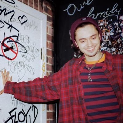 tearsgonefludd's profile picture. И если бездна обнимает меня,
я не одинок 💕