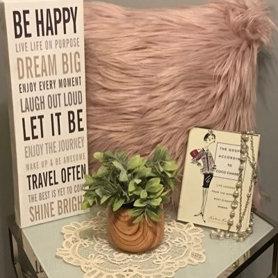 ShellyTags's profile picture. 