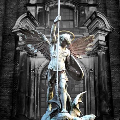 emw703's profile picture. 🇺🇸Making my way the only way I know how...🇱🇧🇵🇱heritage...DSU and SRU grad...PT 4 Life