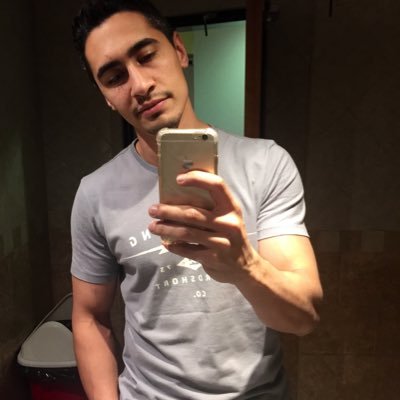 aleeebustamante's profile picture. 