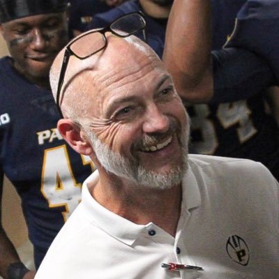 Christian, husband to an amazing woman, father to great kids & son to loving parents. #GeauRondeau #FAW2GID #DoTheWork #LeaveItBetterThanYouFoundIt #TGO #SGO