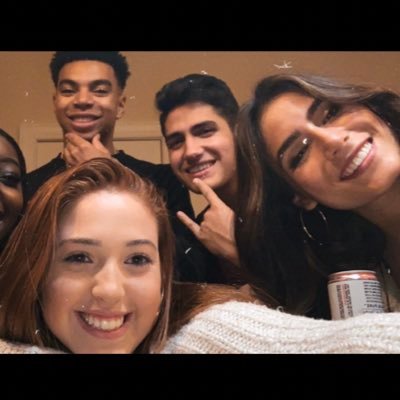 evanbriscoe13's profile picture. Just something light...