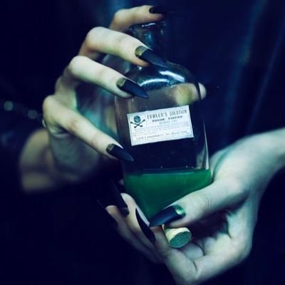 art_references_'s profile picture. IG @arthoe.references