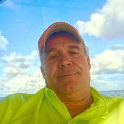 David79582162's profile picture. no matter what I'll always keep my head up