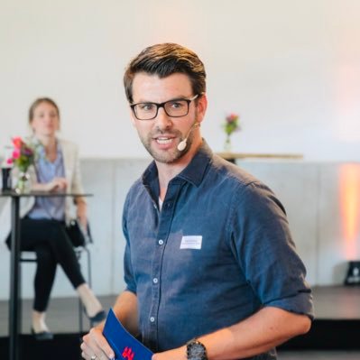 SaschaAlbertsen's profile picture. leidenschaftlicher #Hamburg-Kommunikator I gebürtiger #Nordfriese I bekennender #Lüneburger I stolzer Papa begeisternder Kinder I twittere hier als Privatperson