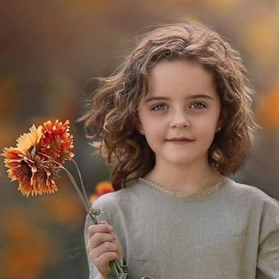wesal_d3's profile picture. مصممة شعارات ومطبوعات ،📃🖌 وفيديو 🎞🎬 . . للطلبات 📬 خاص☄ . ( رحمك الله ي ابي )