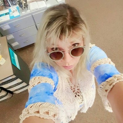 BreedingSharla's profile picture. #thatgirlandherglasses