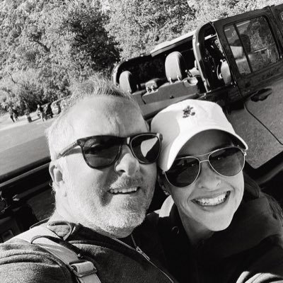 One of Americas funniest pastors. Lead pastor https://t.co/Y8ohVbWdTJ Author, gap for kids model, mime, nba star. Married to super hot wife, 5 kids.