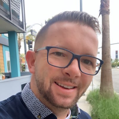 Hospice nurse and part time Research Nurse, Lover of all things outdoors. Runner and Novice Surfer. San Diego Transplant.