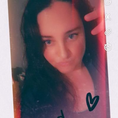 Kell_turner83's profile picture. pure 80s chick with a hint of crazy