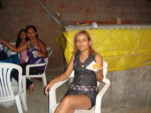 Um pessoa alegre que adora fazer novos amigos! quer ser um deles ?