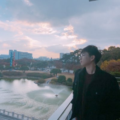 khankim711's profile picture. 