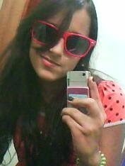 Se as pessoas foram feitas para ser amadas e coisas para serem usadas, por que amamos as coisas e usamos a pessoas? (Bob Marley) ♥ + ☮ = ツ