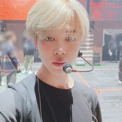 🐥💛🐰
I Love BTS🐳💜
7兄弟が大好きです💜グクミン🐰💛🐥シパ/🐰🐥rsp書き手さん無言フォロー失礼します🙇とっくの昔に成人済。月に行く約束を信じてる🌙💛🐥