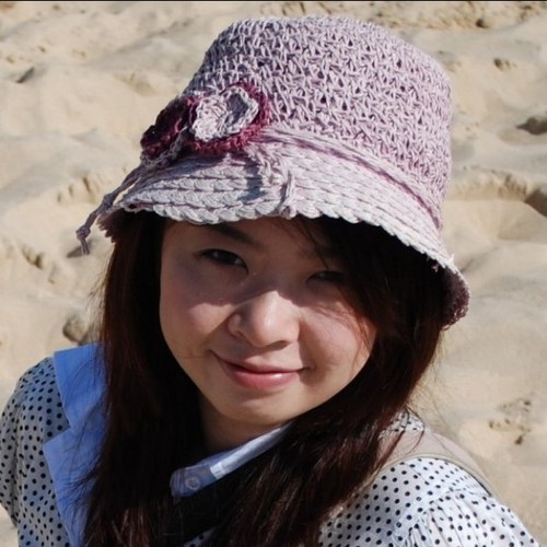 helloilovecici's profile picture. 上班发飙，下班发嗲，周末变身美厨娘。技术控+艺术控+外貌控+文字控。自娱自乐我行我素。脸皮厚爱谁谁。傻笑傻哭，偶尔健身，超多幻想。小臭美，大折腾。