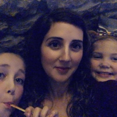 24vicki88's profile picture. 