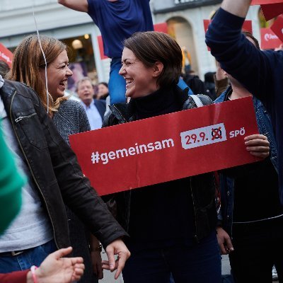 Feministin, Sozialistin, Antifaschistin ✊🌹Wiener SPÖ-Frauensekretärin bei @SP_Wien & Bezirksrätin in der Landstraße